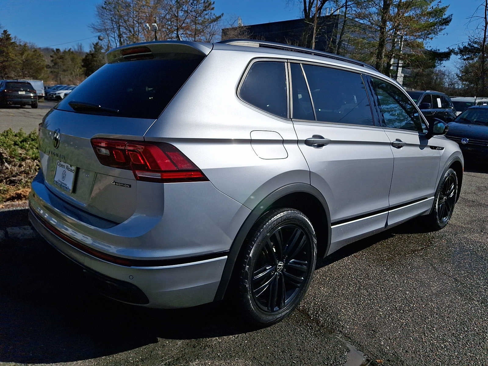 2022 Volkswagen Tiguan 2.0T SE R-Line Black 4MOTION