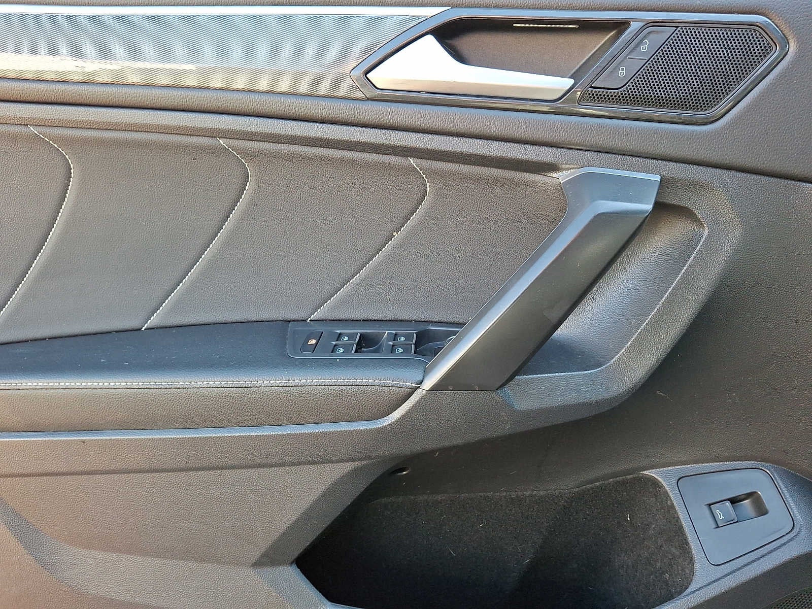 2022 Volkswagen Tiguan 2.0T SE R-Line Black 4MOTION