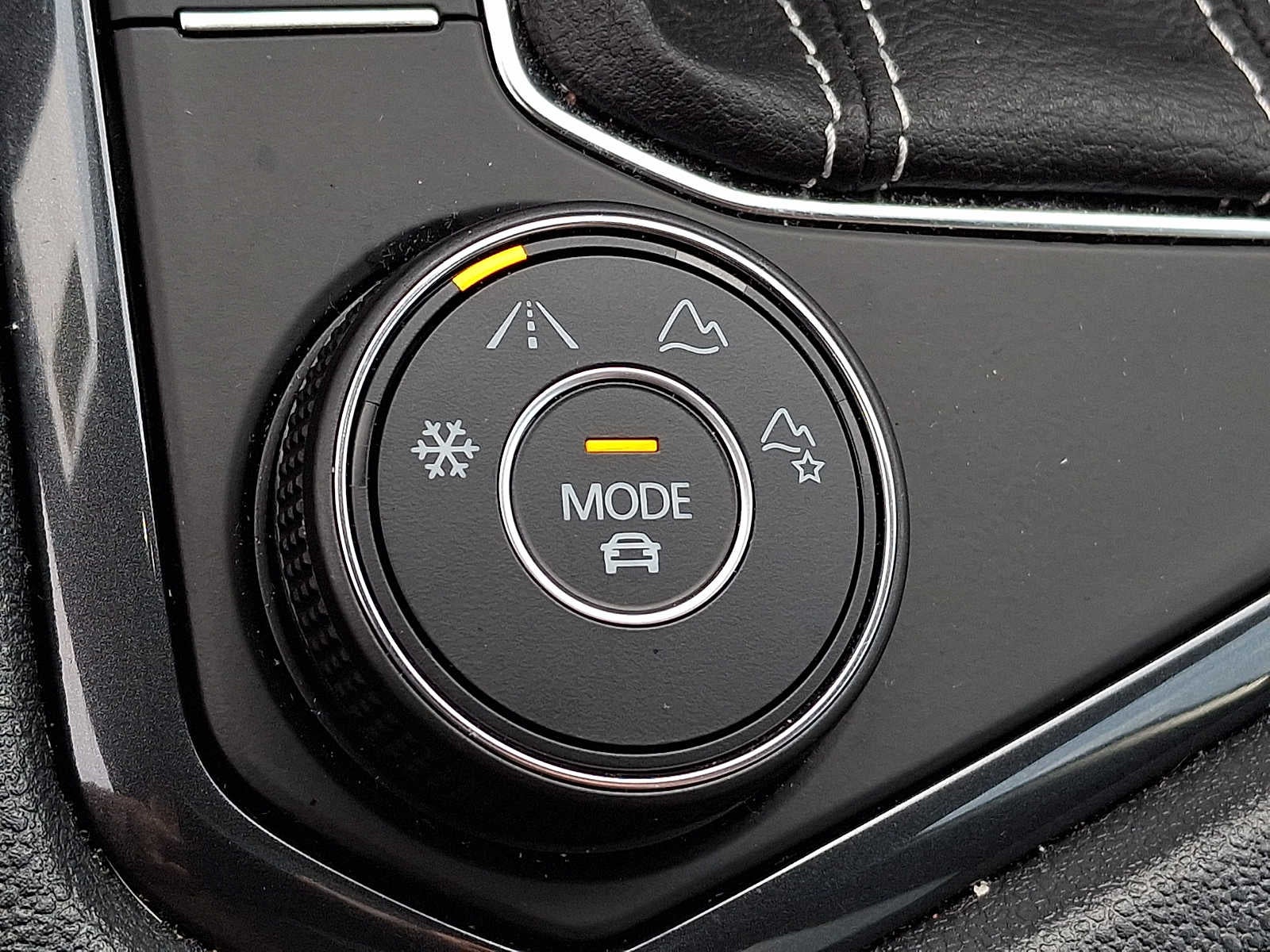 2024 Volkswagen Tiguan 2.0T SE R-Line Black 4MOTION