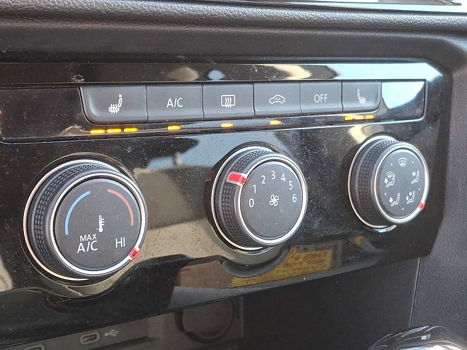 2023 Volkswagen Taos S 4MOTION *Ltd Avail*