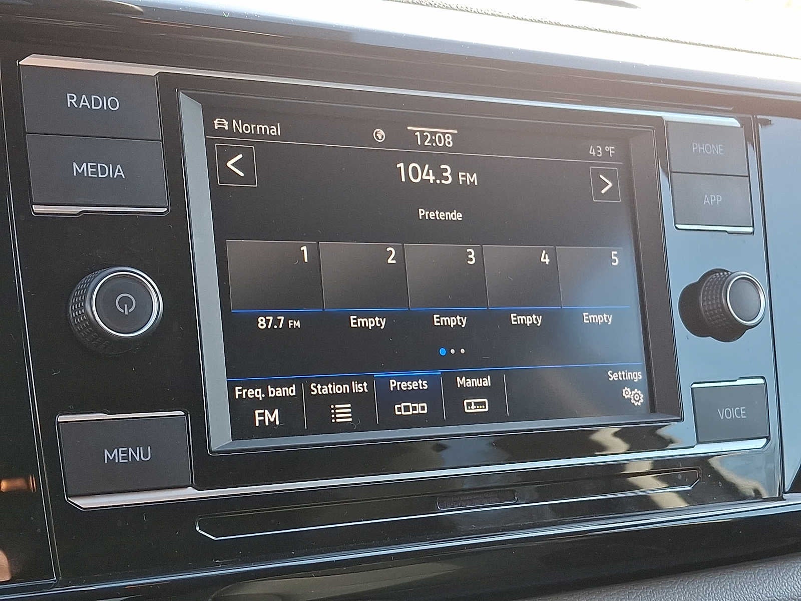 2023 Volkswagen Taos S 4MOTION *Ltd Avail*