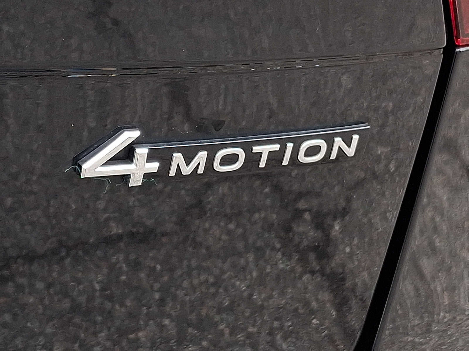 2024 Volkswagen Tiguan 2.0T SE 4MOTION