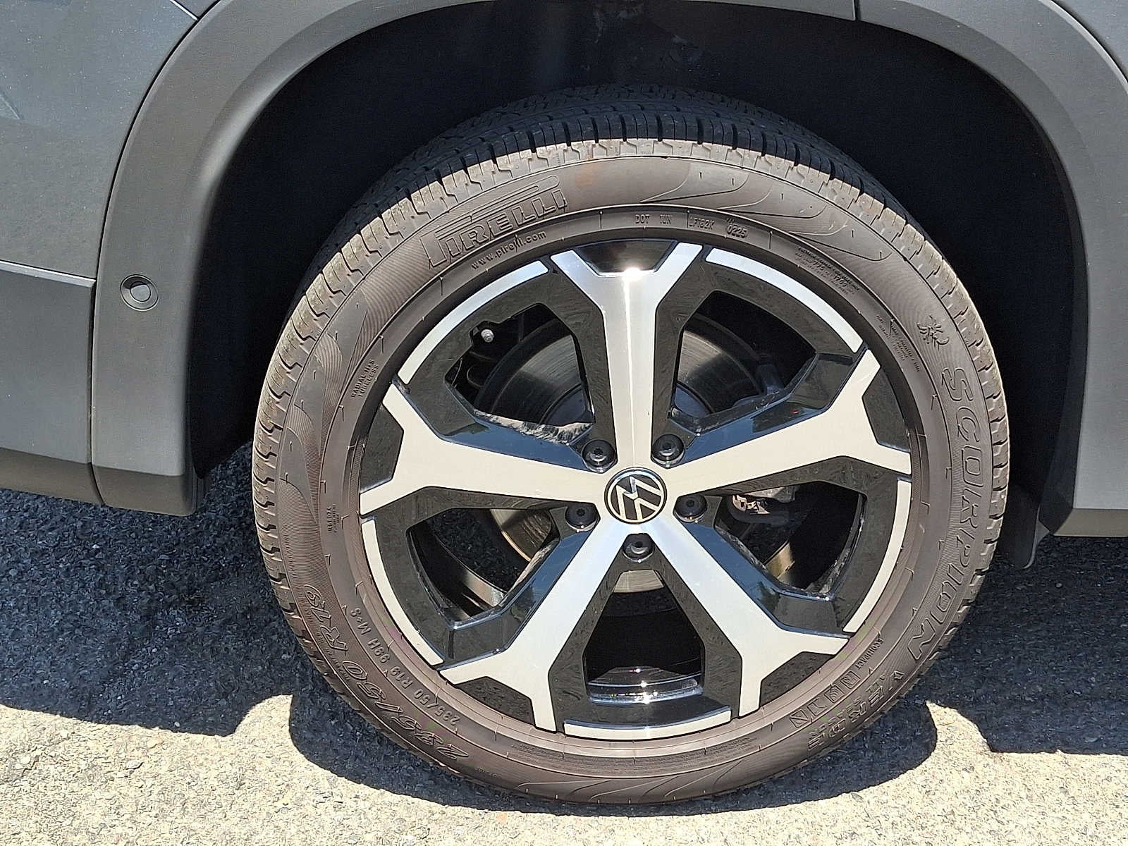 2025 Volkswagen Tiguan 2.0T SE 4MOTION