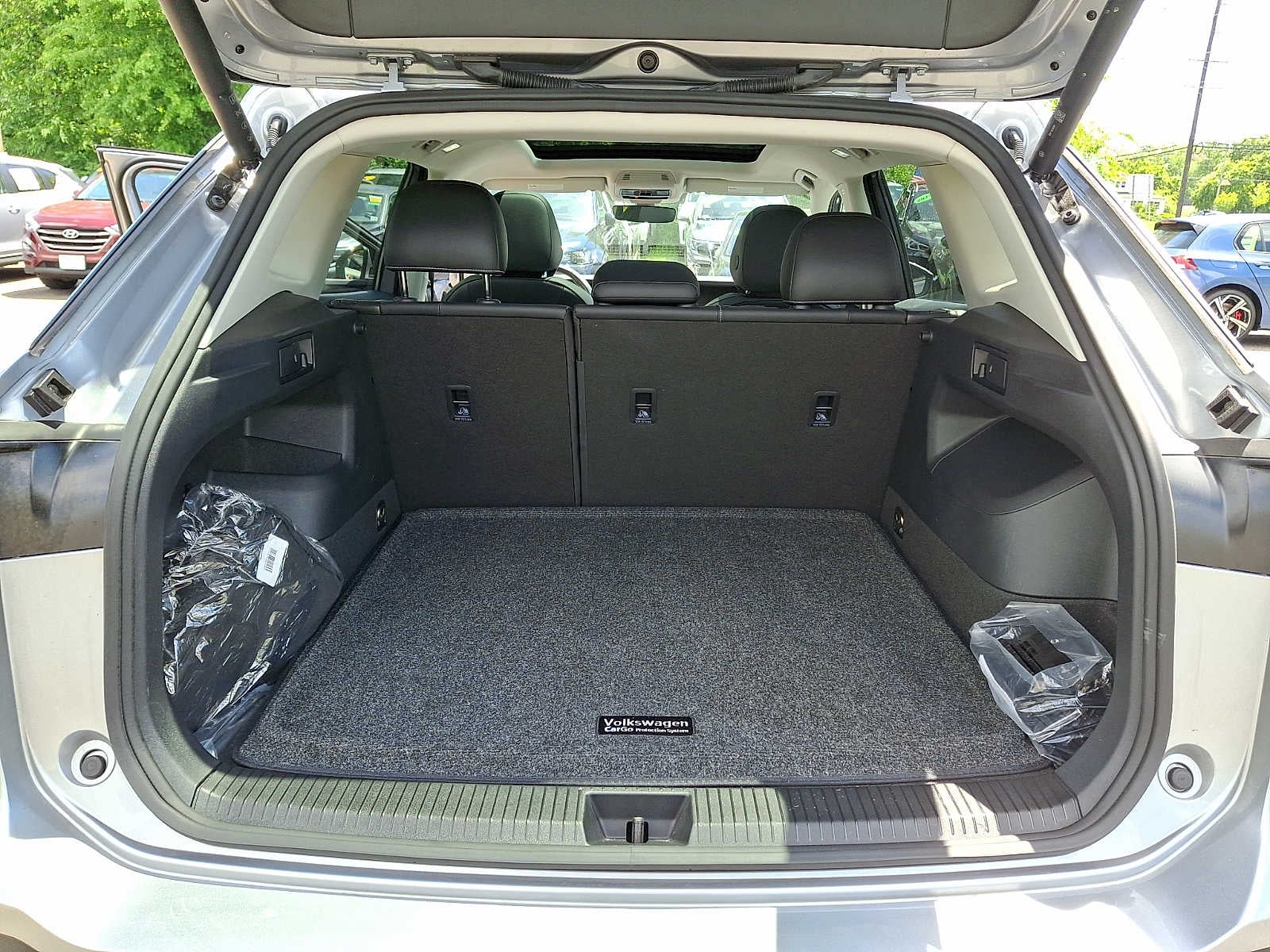 2025 Volkswagen Tiguan 2.0T SE 4MOTION