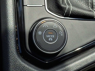 2023 Volkswagen Taos SE 4MOTION