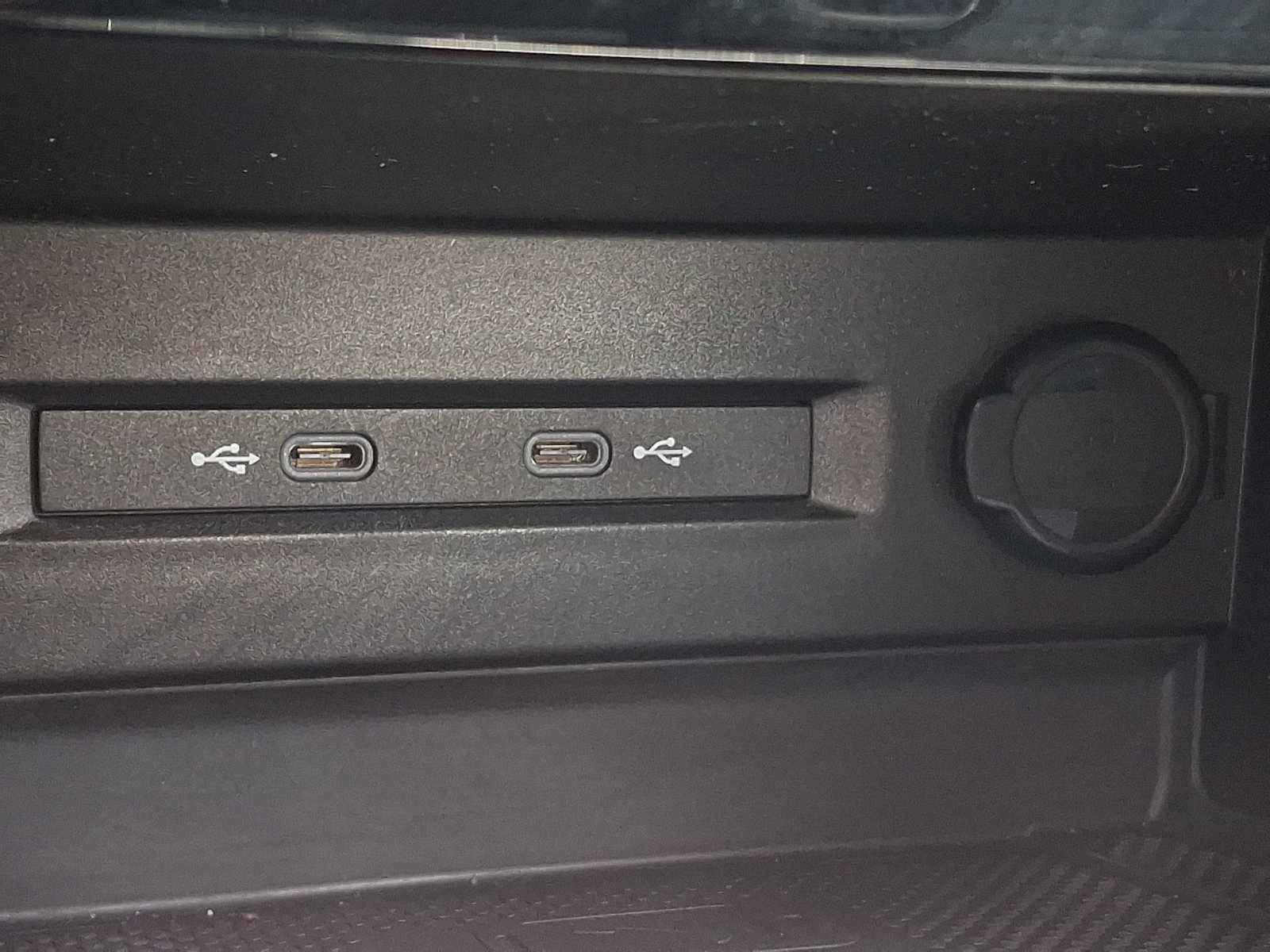 2023 Volkswagen Taos SE 4MOTION