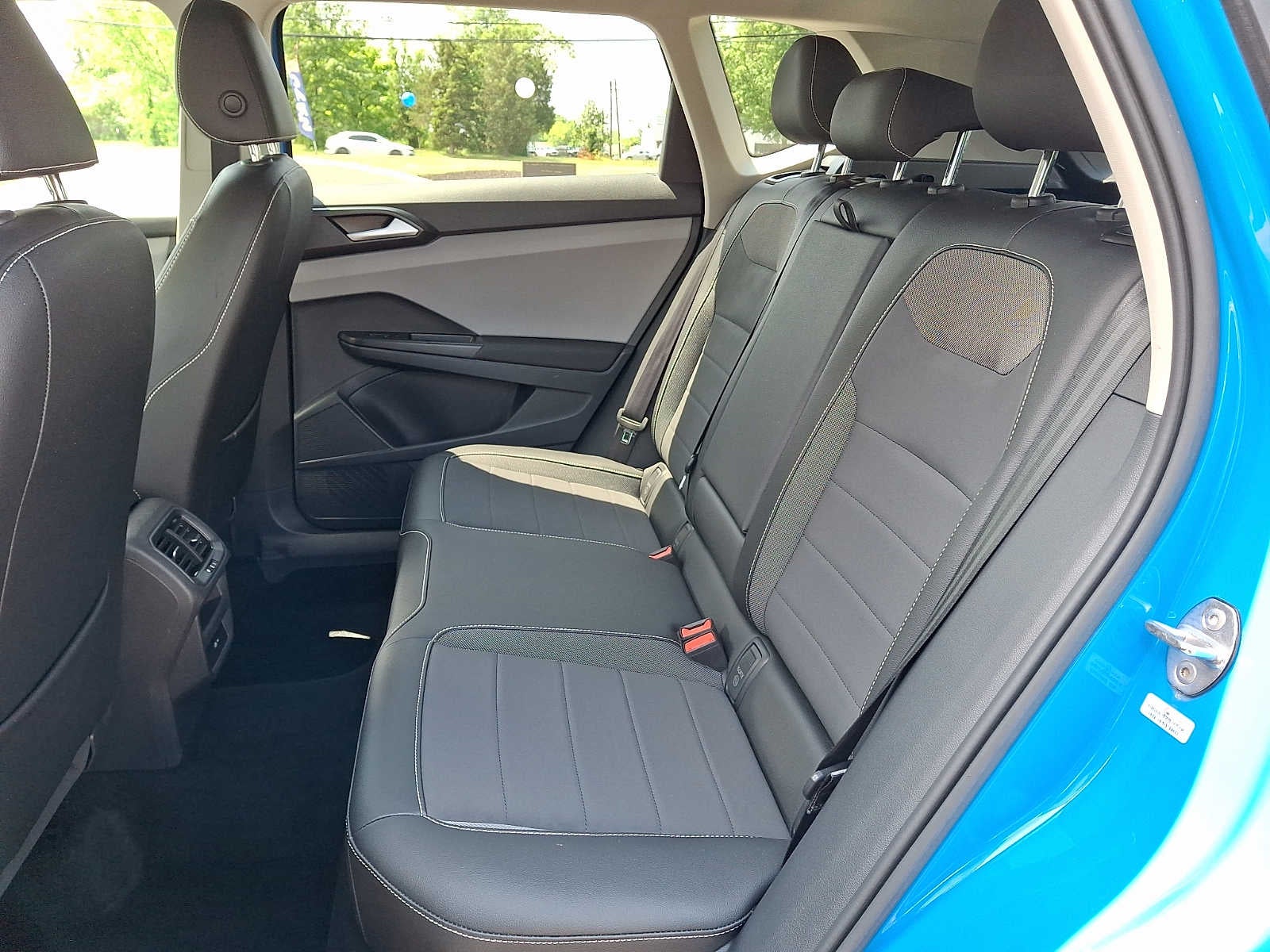 2023 Volkswagen Taos SE 4MOTION