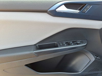 2023 Volkswagen Taos SE 4MOTION