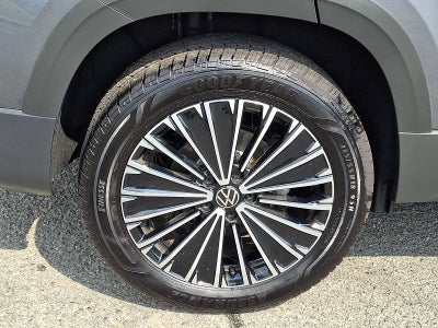 2026 Volkswagen Taos SE 4MOTION