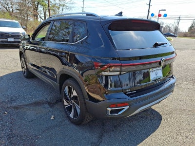 2025 Volkswagen Taos SE 4MOTION