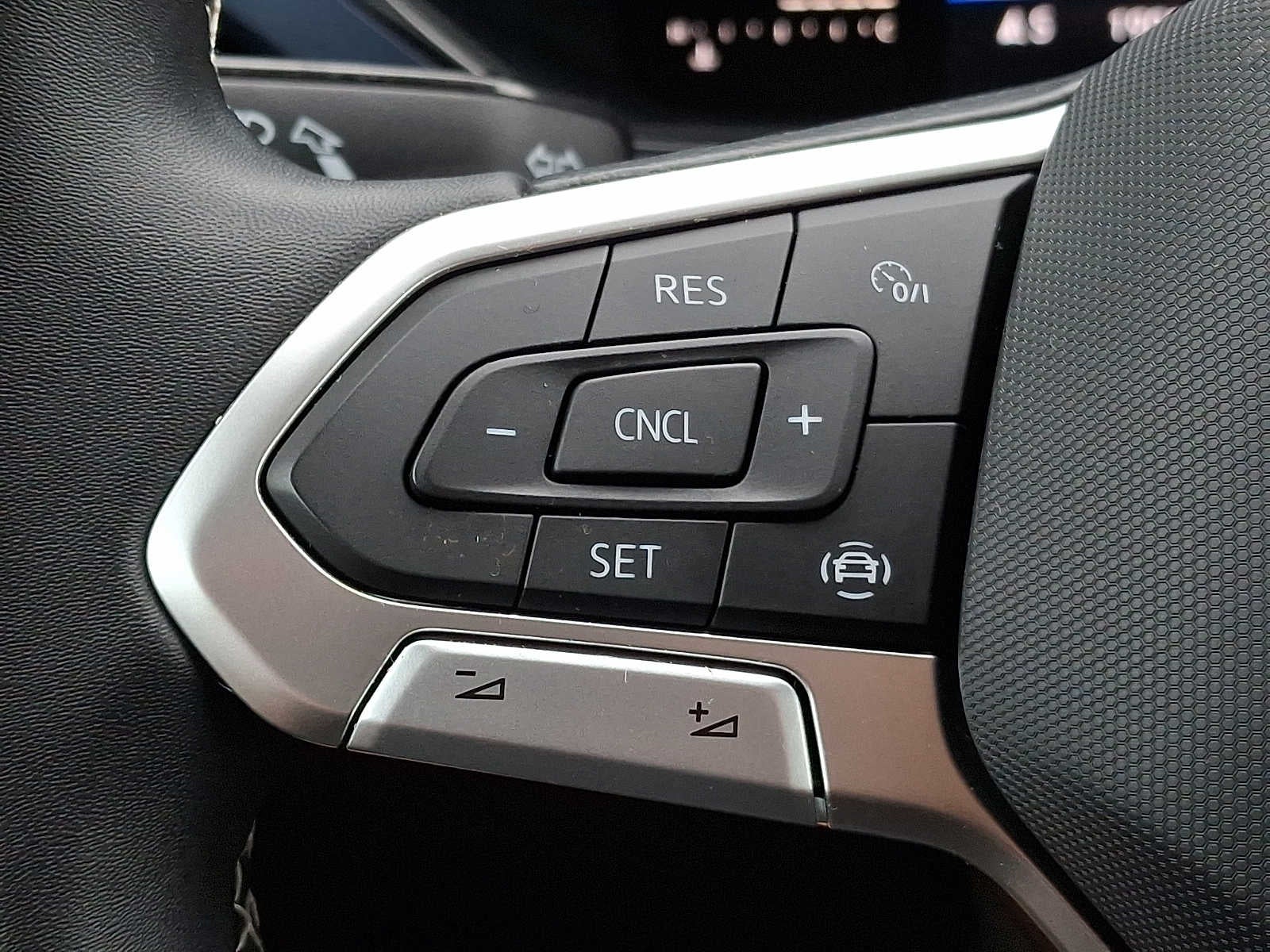 2022 Volkswagen Taos SE 4MOTION