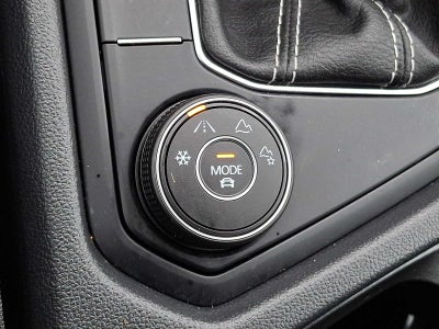 2022 Volkswagen Taos SE 4MOTION