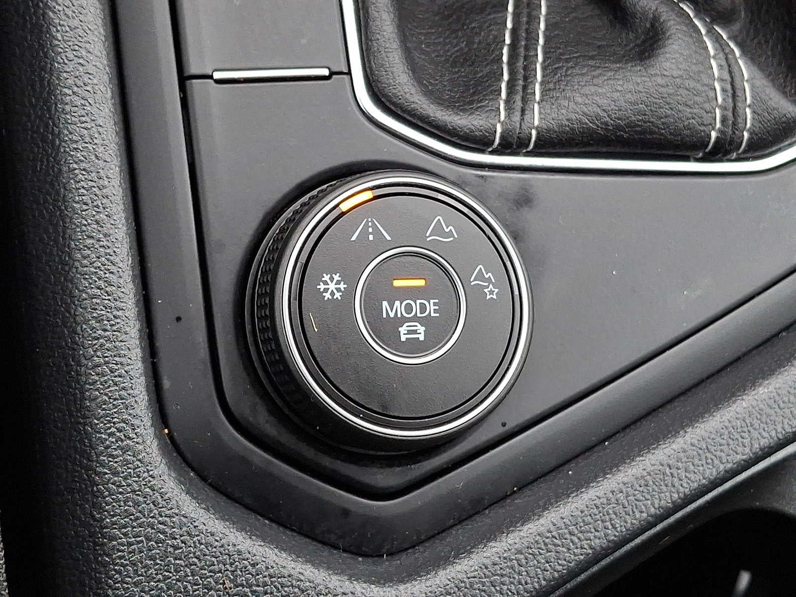 2022 Volkswagen Taos SE 4MOTION