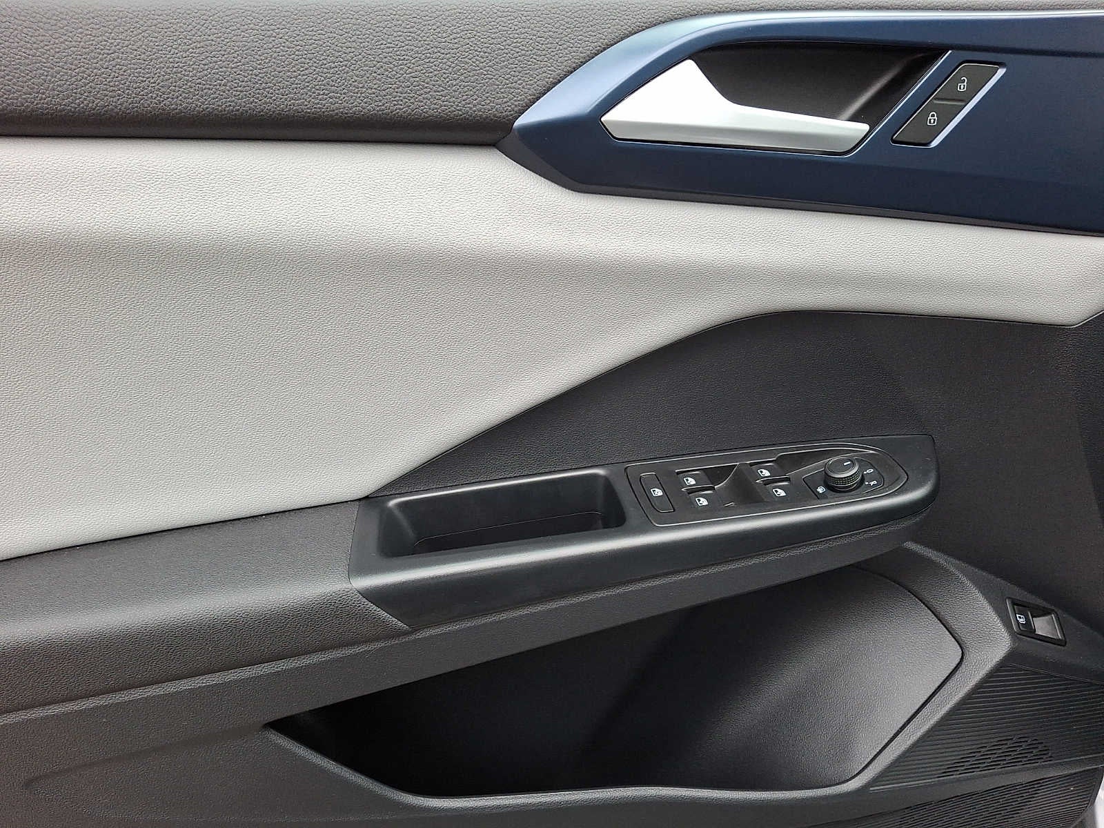 2022 Volkswagen Taos SE 4MOTION