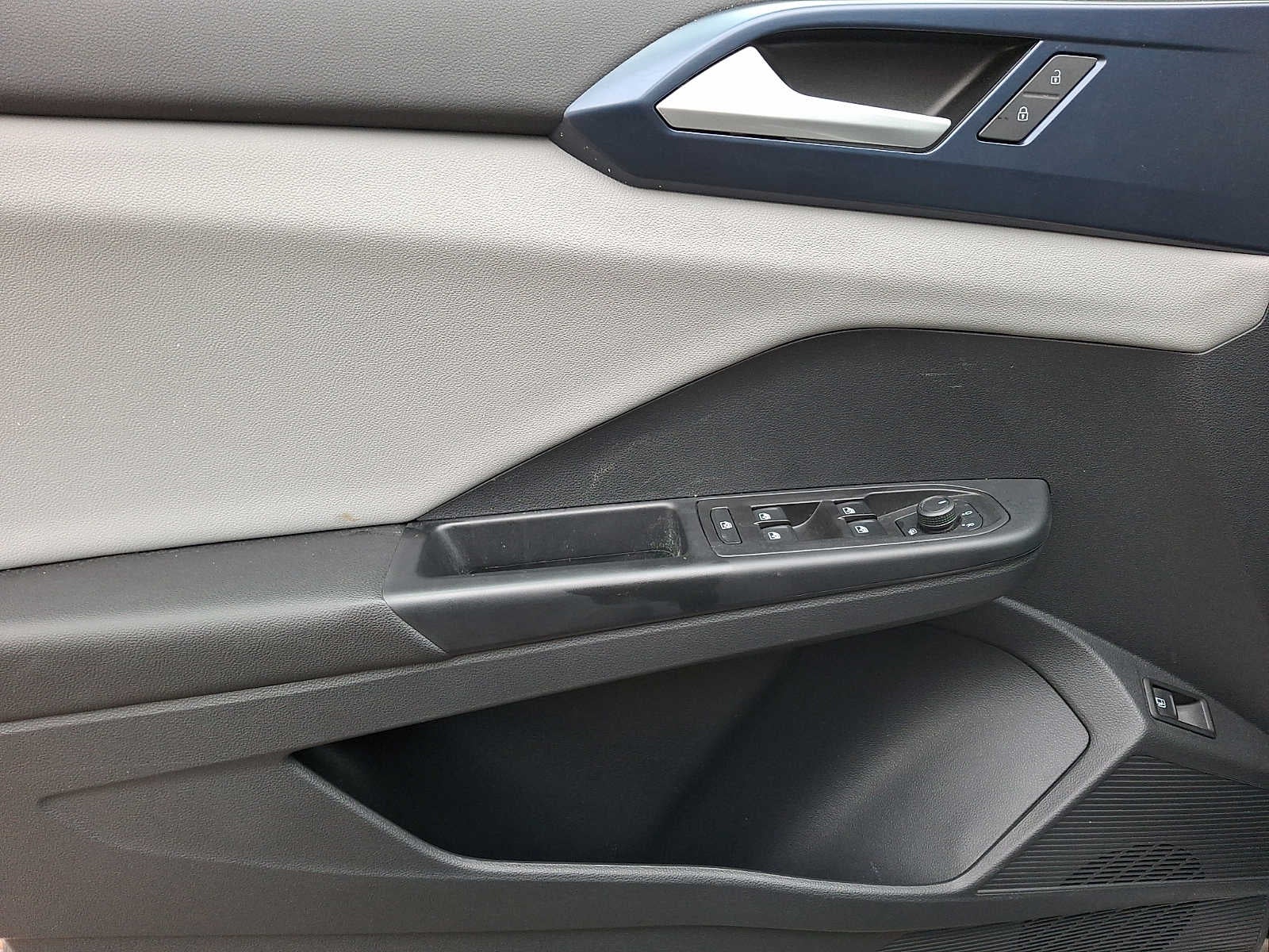 2022 Volkswagen Taos SE 4MOTION