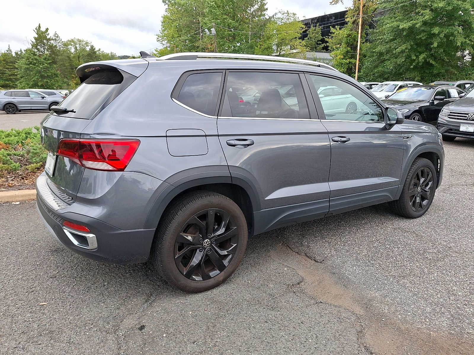 2022 Volkswagen Taos SE 4MOTION