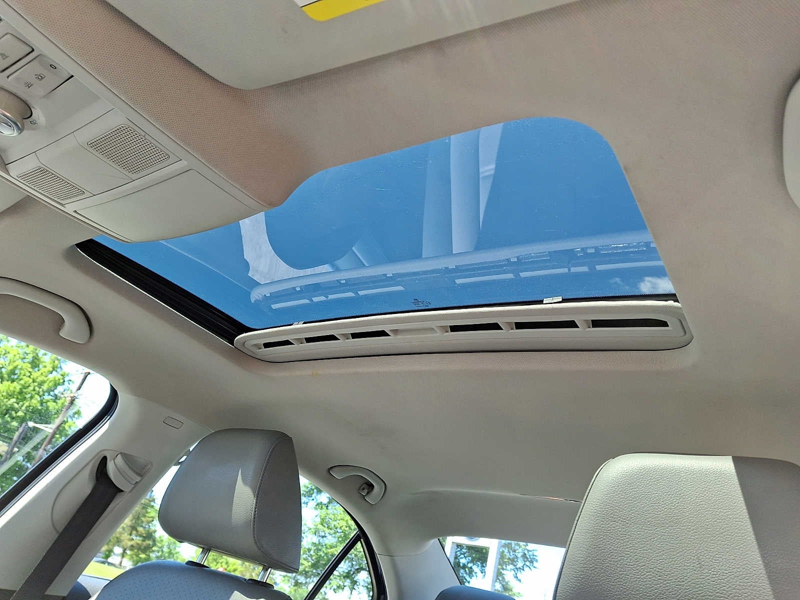 2013 Volkswagen Jetta 4dr Auto Hybrid SEL