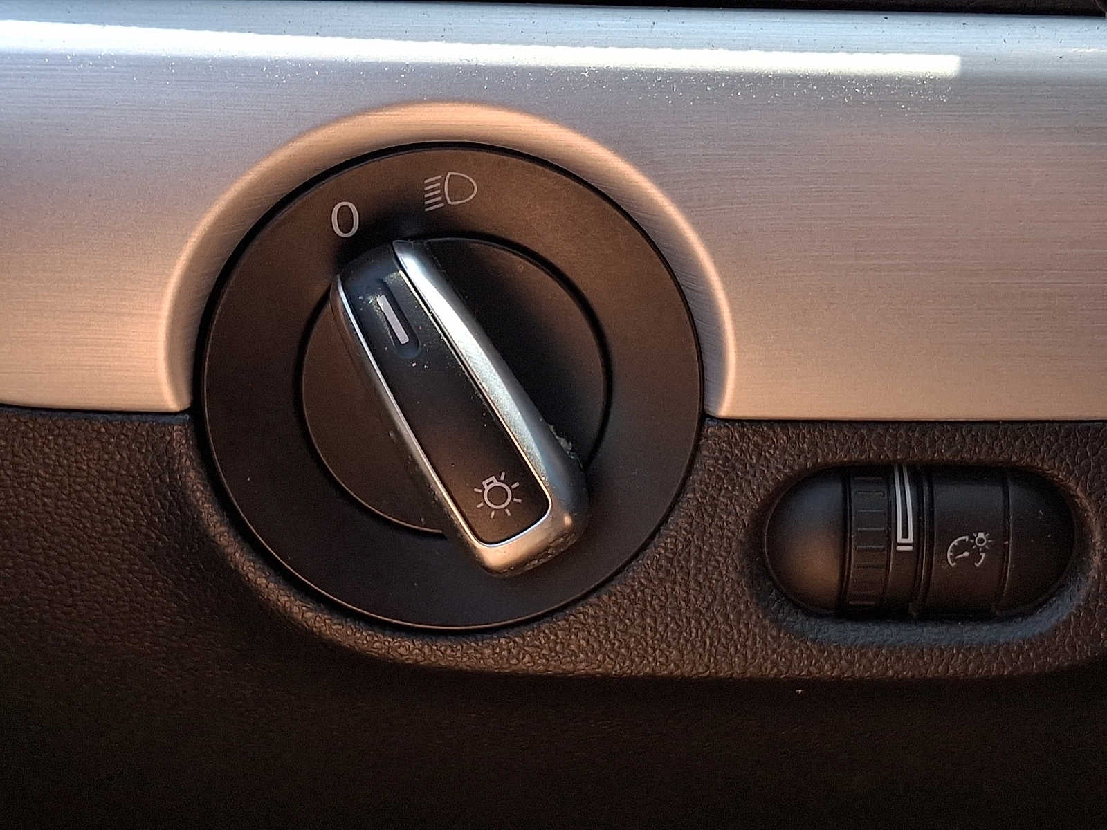 2013 Volkswagen Jetta 4dr Auto Hybrid SEL
