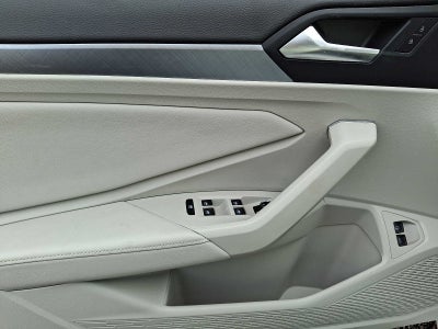 2023 Volkswagen Jetta SE Auto