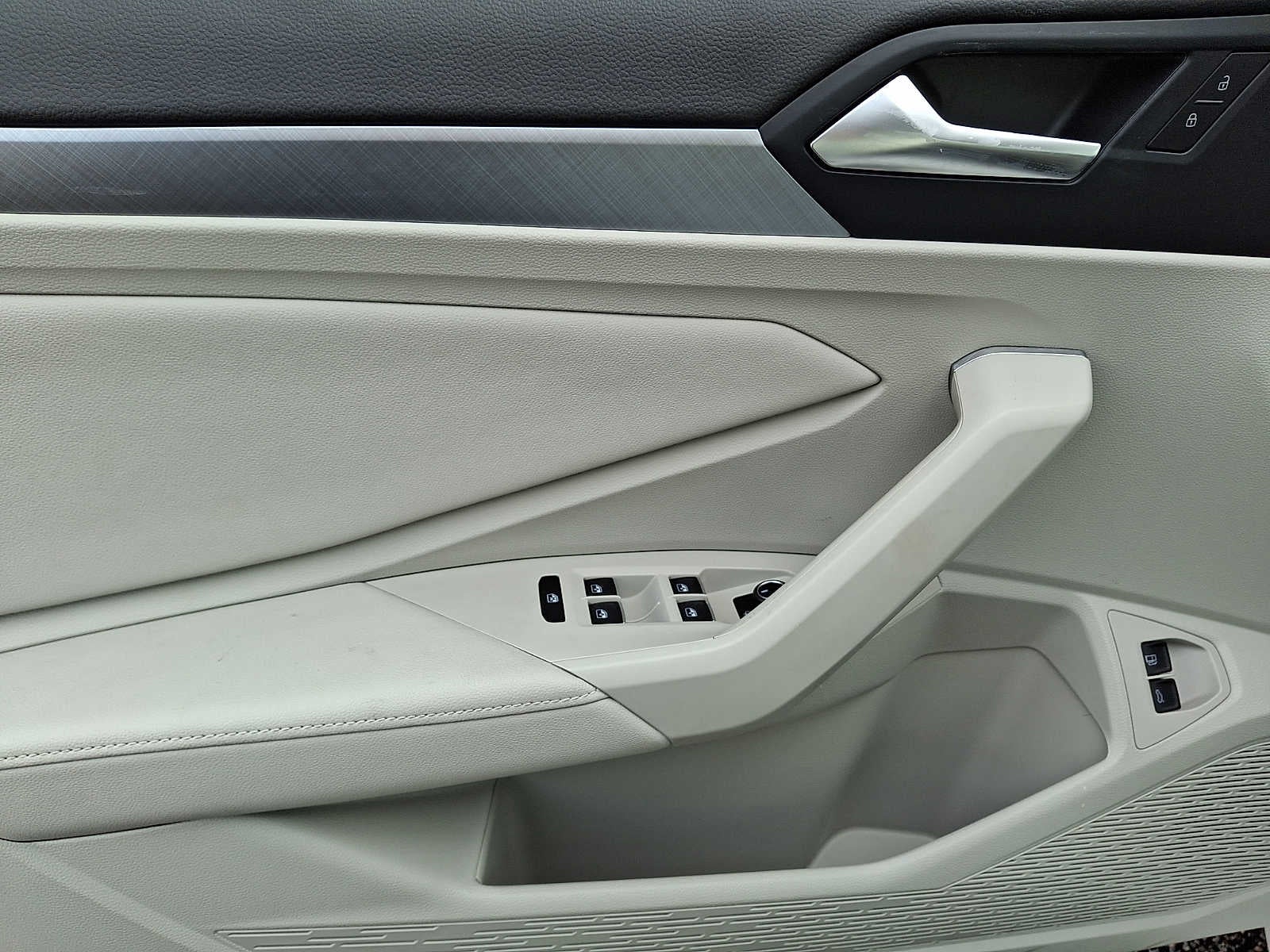 2023 Volkswagen Jetta SE Auto