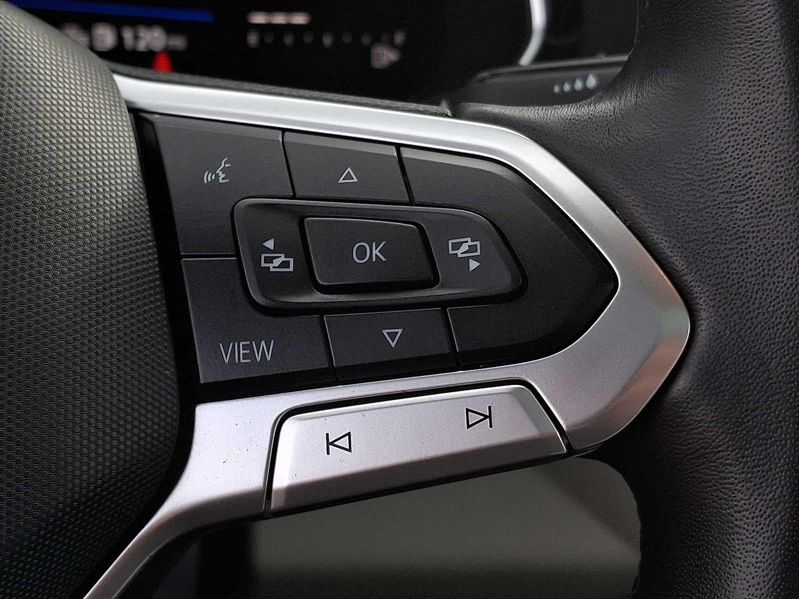 2023 Volkswagen Jetta SE Auto