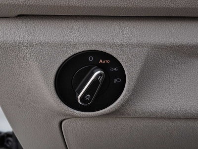 2023 Volkswagen Jetta SE Auto