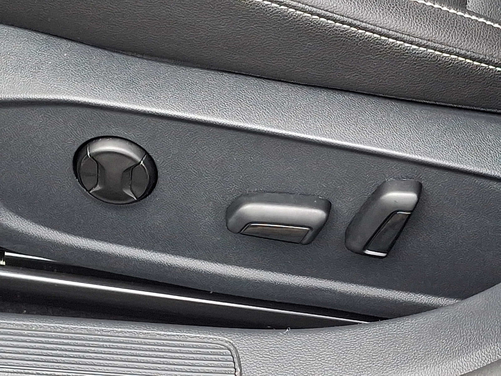 2023 Volkswagen Jetta SE Auto