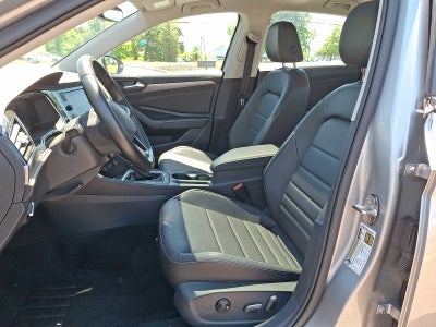 2023 Volkswagen Jetta SE Auto