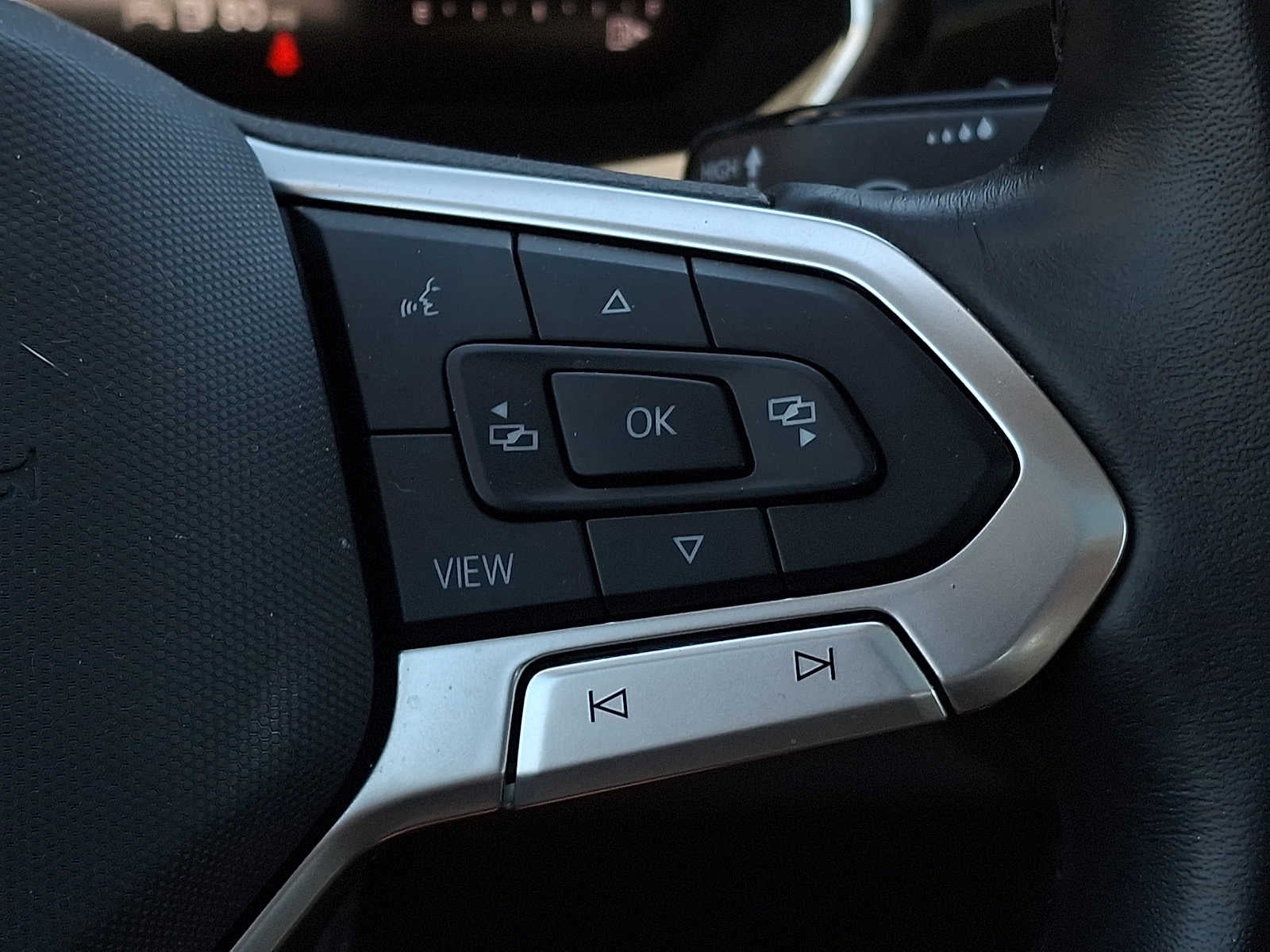 2023 Volkswagen Jetta SE Auto