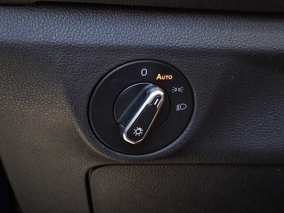 2023 Volkswagen Jetta SE Auto