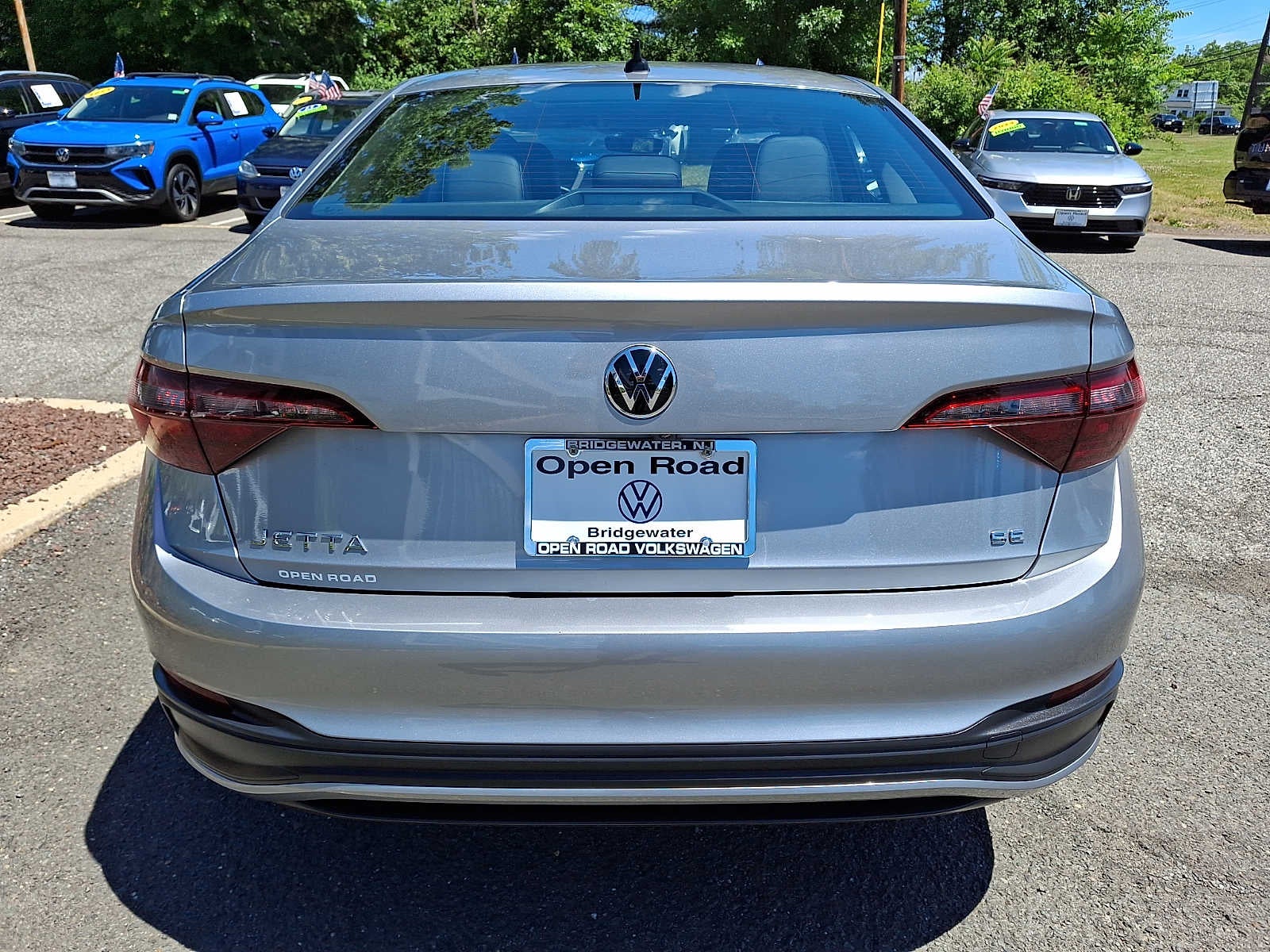 2023 Volkswagen Jetta SE Auto