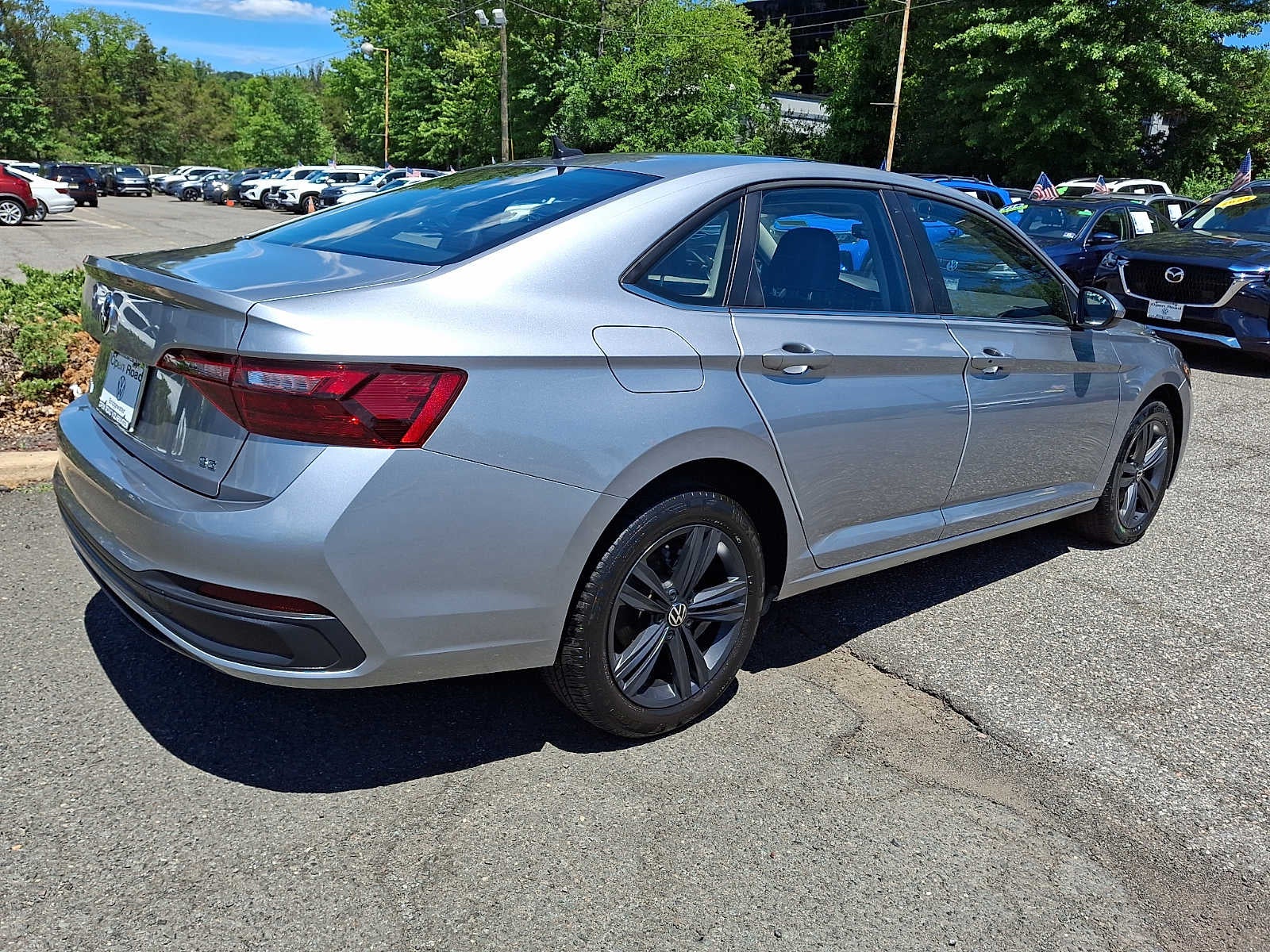 2023 Volkswagen Jetta SE Auto