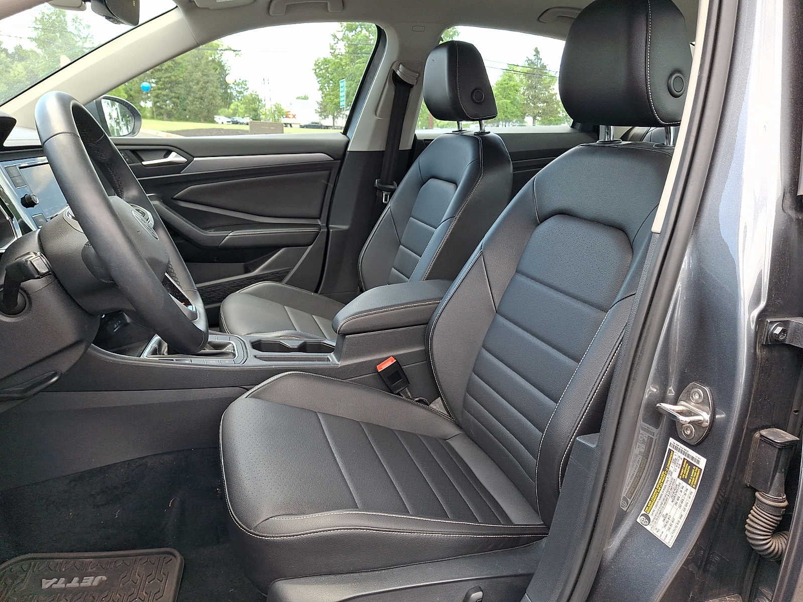 2022 Volkswagen Jetta SE Auto