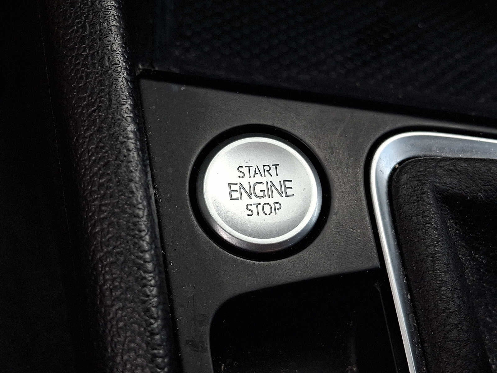 2022 Volkswagen Jetta SE Auto