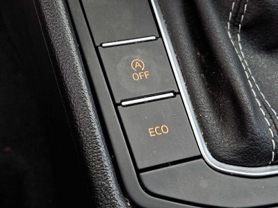 2022 Volkswagen Jetta SE Auto