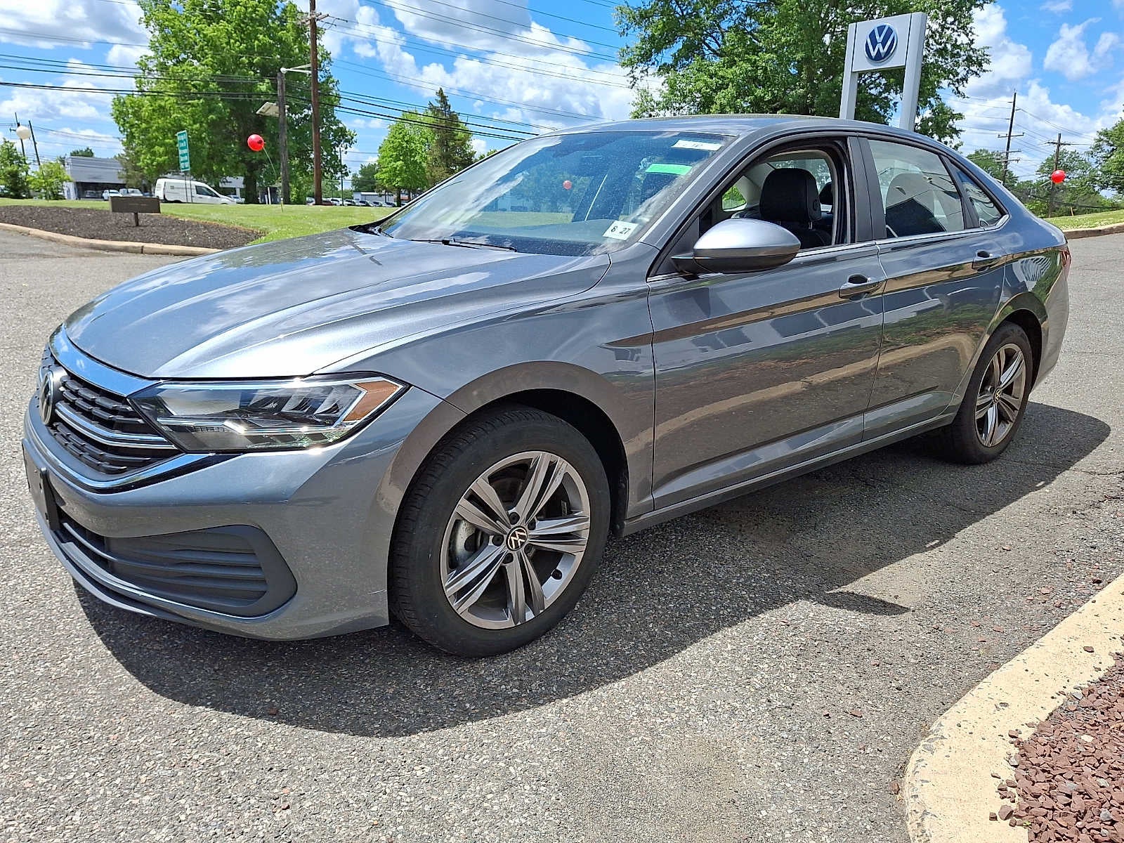 2022 Volkswagen Jetta SE Auto