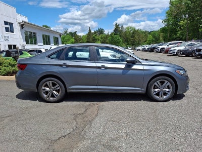 2022 Volkswagen Jetta SE Auto