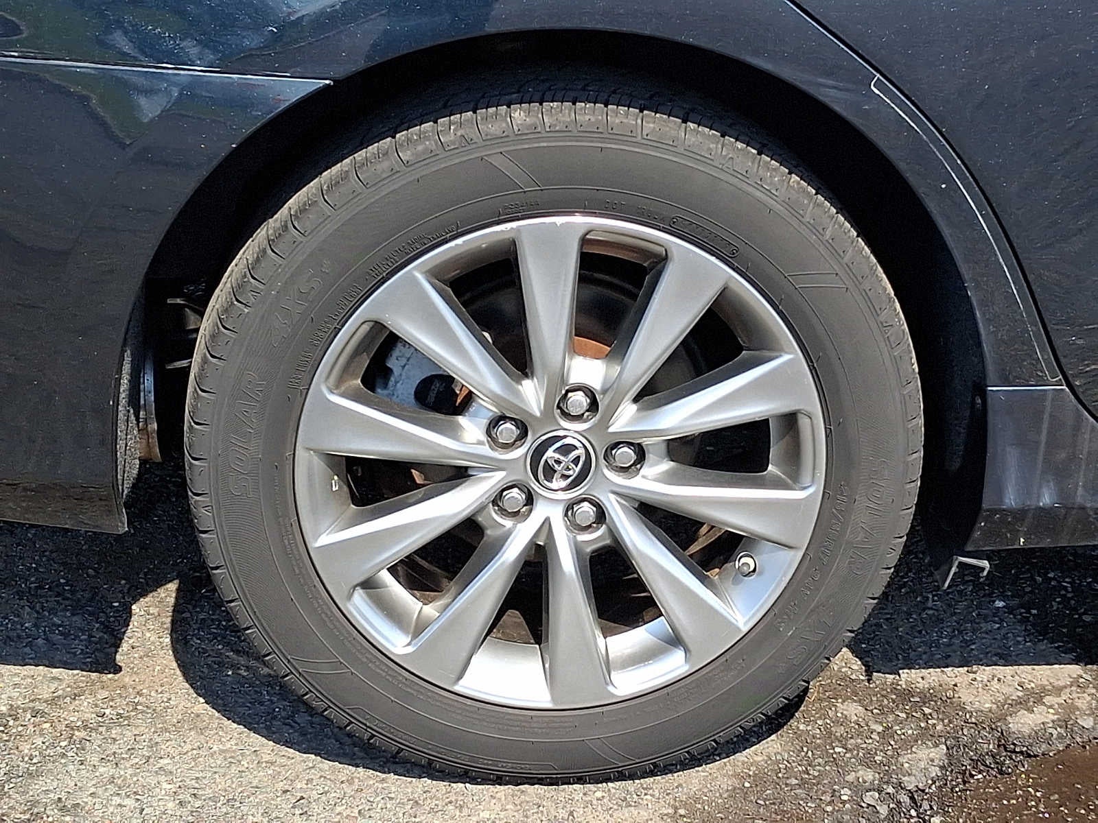 2015 Toyota Camry 4dr Sdn I4 Auto XLE