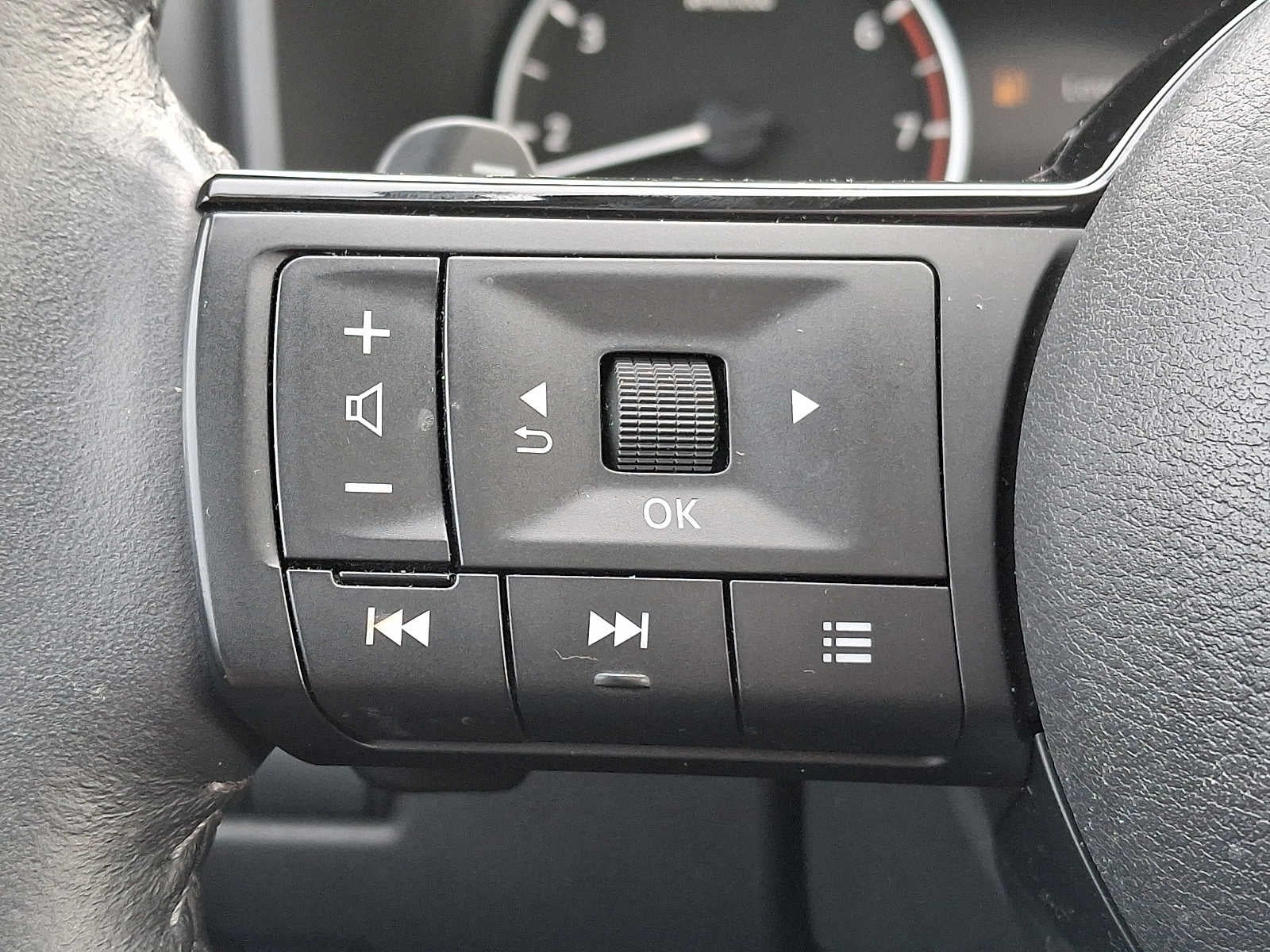 2023 Nissan Rogue AWD SV