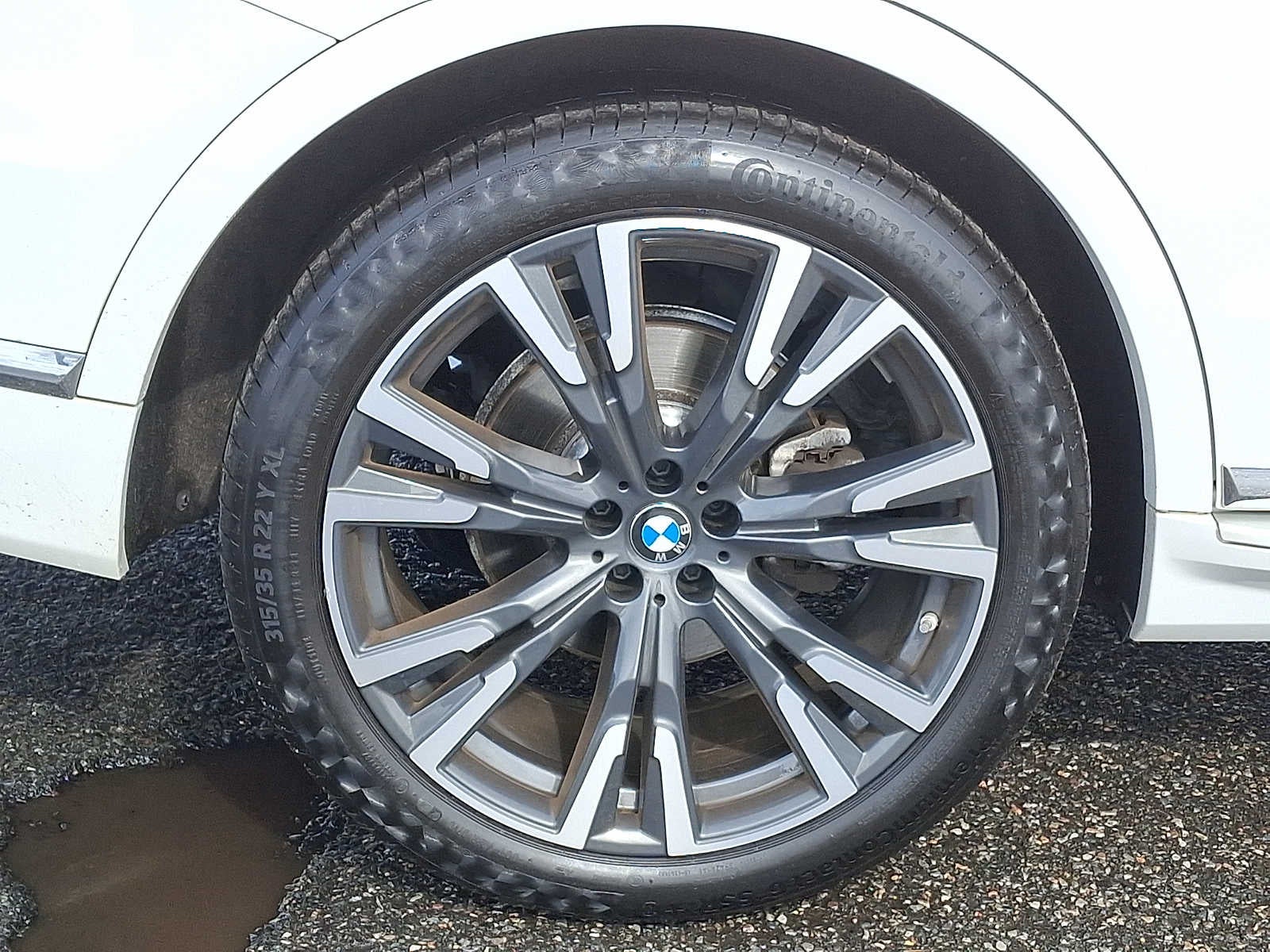 2023 BMW X7 xDrive40i Sports Activity Vehicle