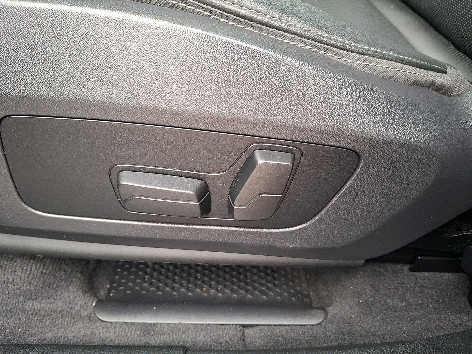 2025 BMW X1 xDrive28i Sports Activity Vehicle