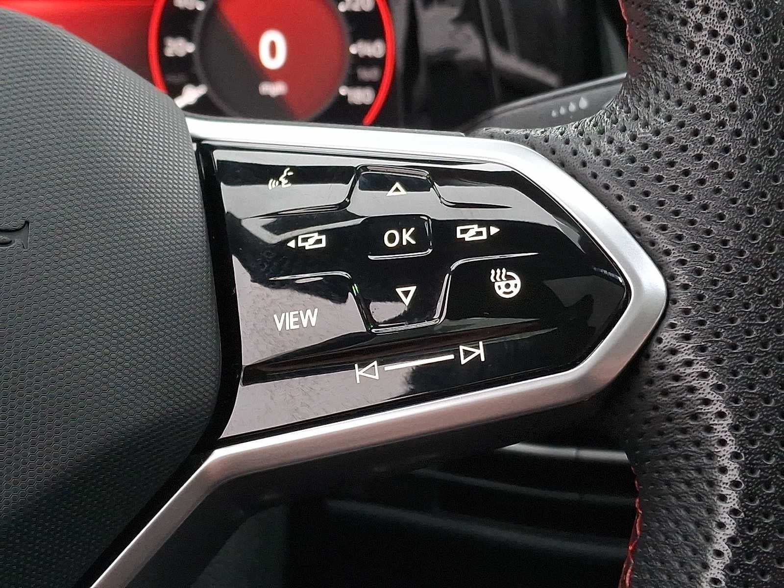 2024 Volkswagen Golf GTI 2.0T Autobahn DSG