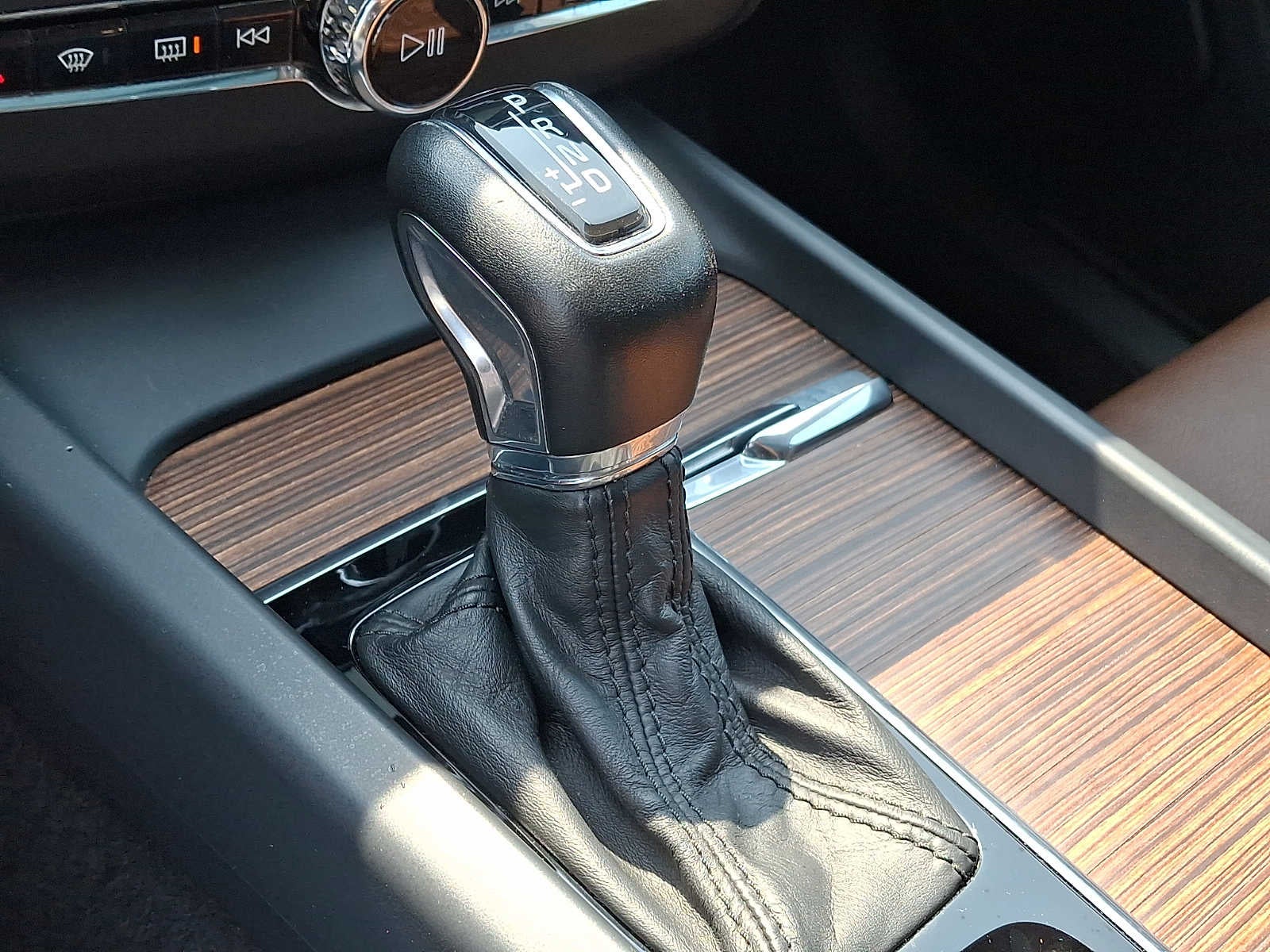 2020 Volvo XC60 T5 AWD Inscription