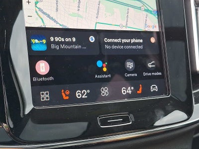 2023 Volvo XC40 B5 AWD Plus Dark Theme