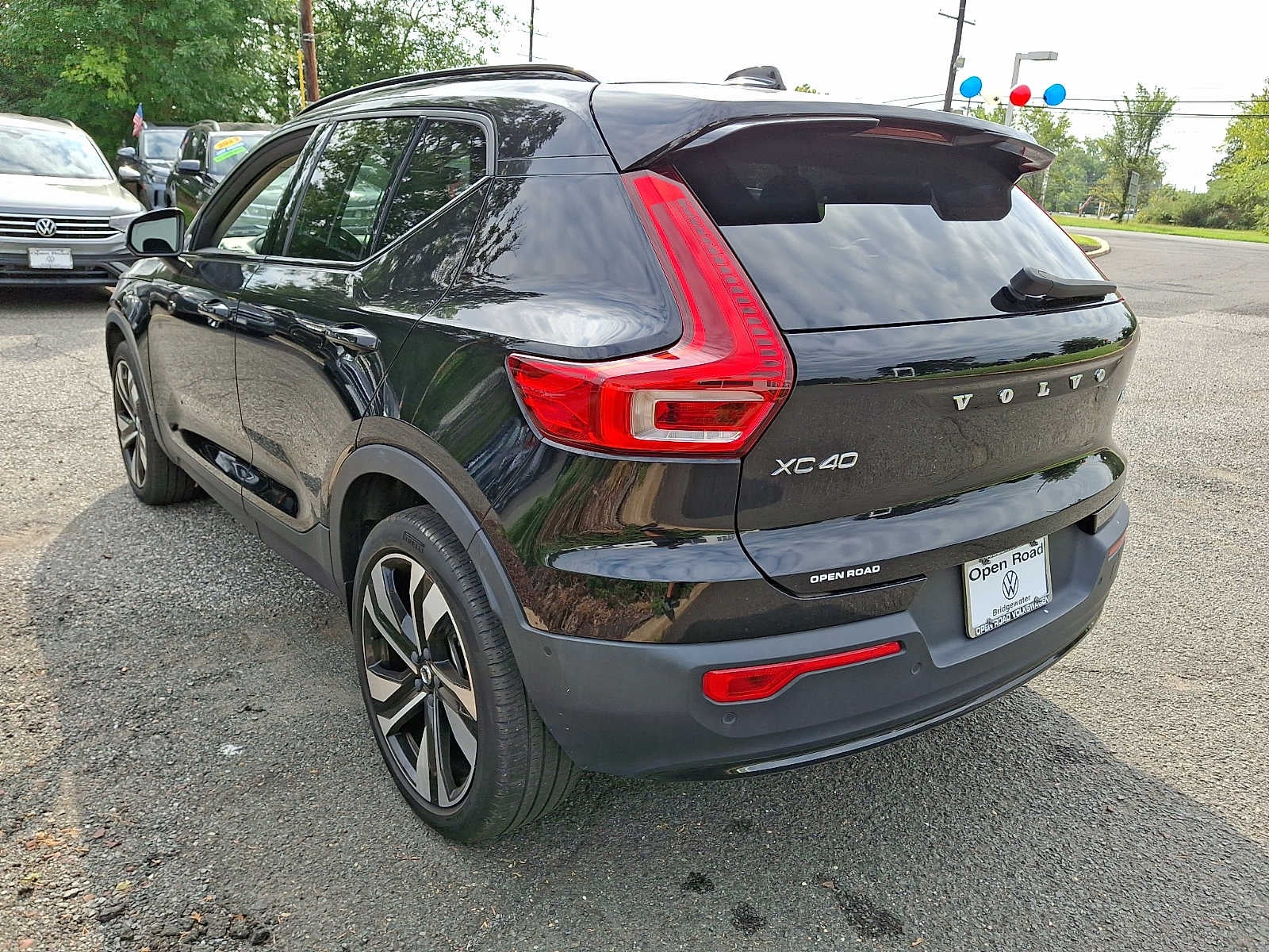 2023 Volvo XC40 B5 AWD Plus Dark Theme