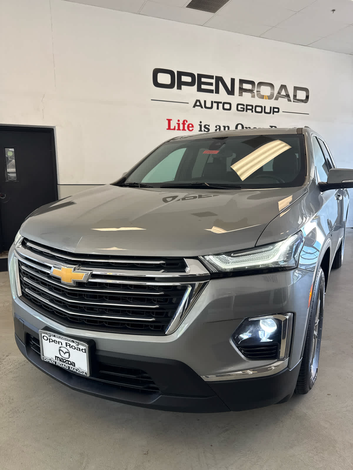2023 Chevrolet Traverse AWD 4dr LT Leather