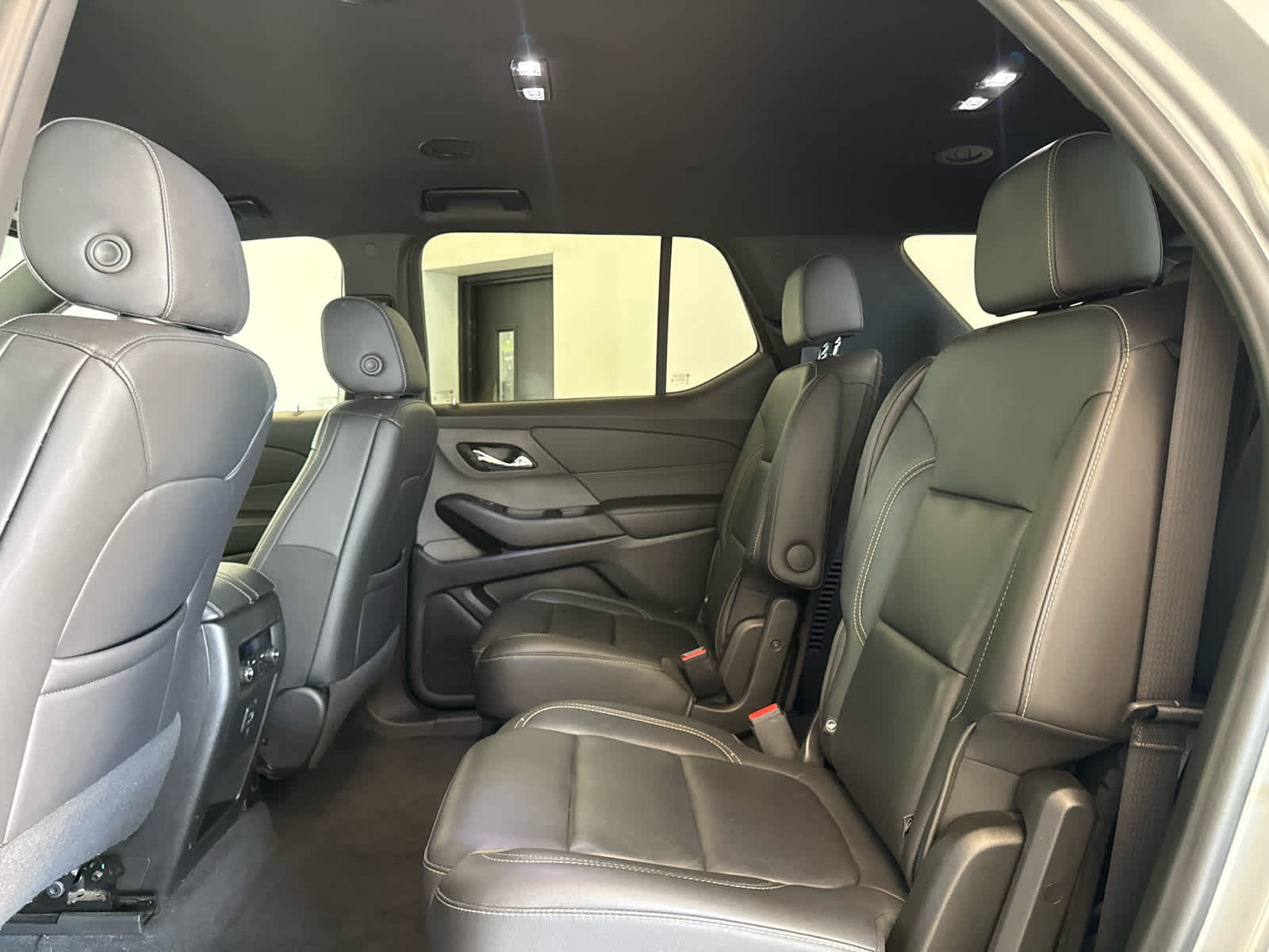 2023 Chevrolet Traverse AWD 4dr LT Leather