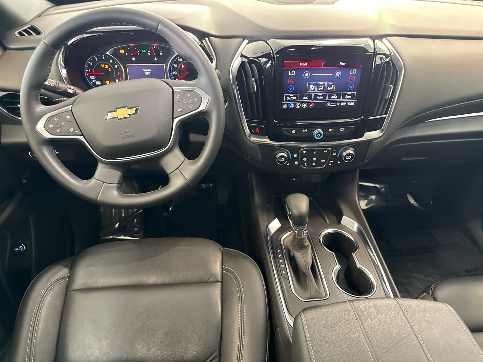 2023 Chevrolet Traverse AWD 4dr LT Leather