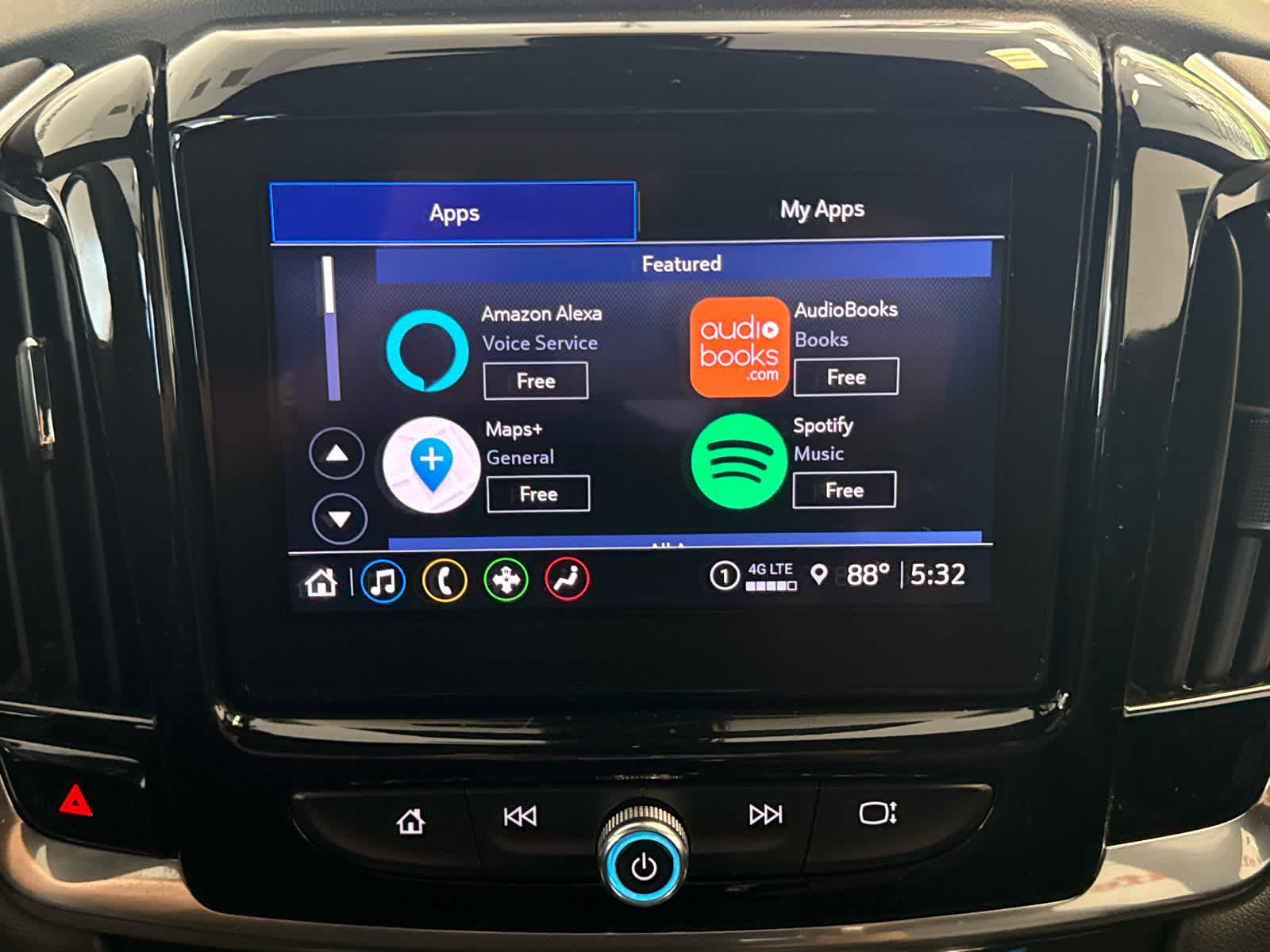 2023 Chevrolet Traverse AWD 4dr LT Leather
