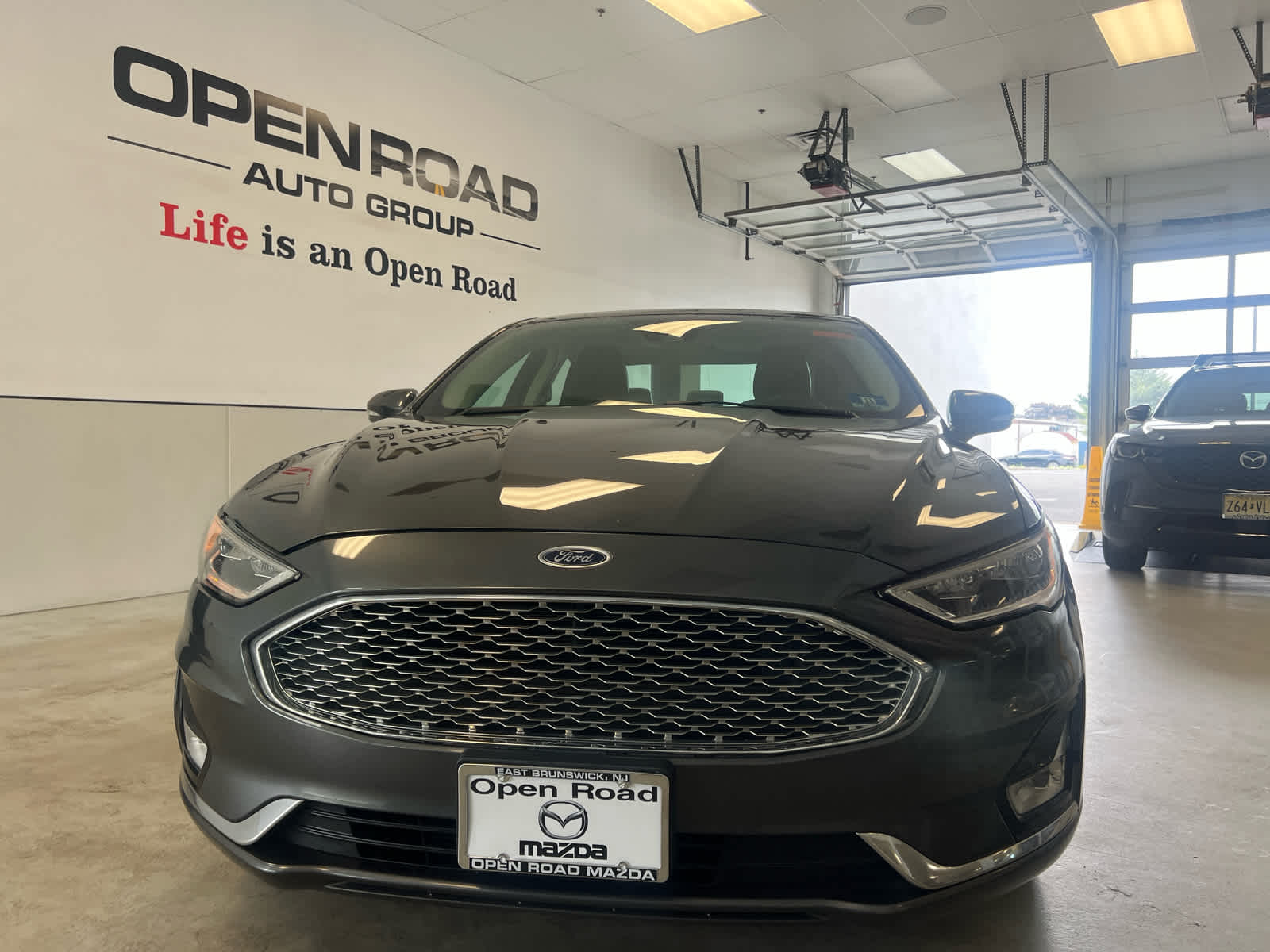 2019 Ford Fusion Hybrid Titanium FWD